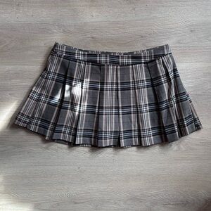 GARAGE Lowrise Plaid Pleated Mini Skirt with Shorts